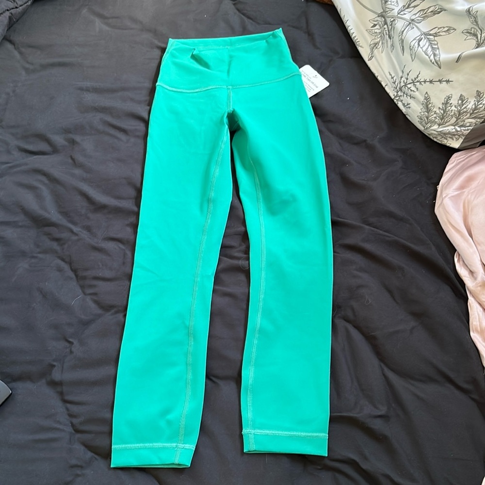 Wunder Train HR Crop 23”